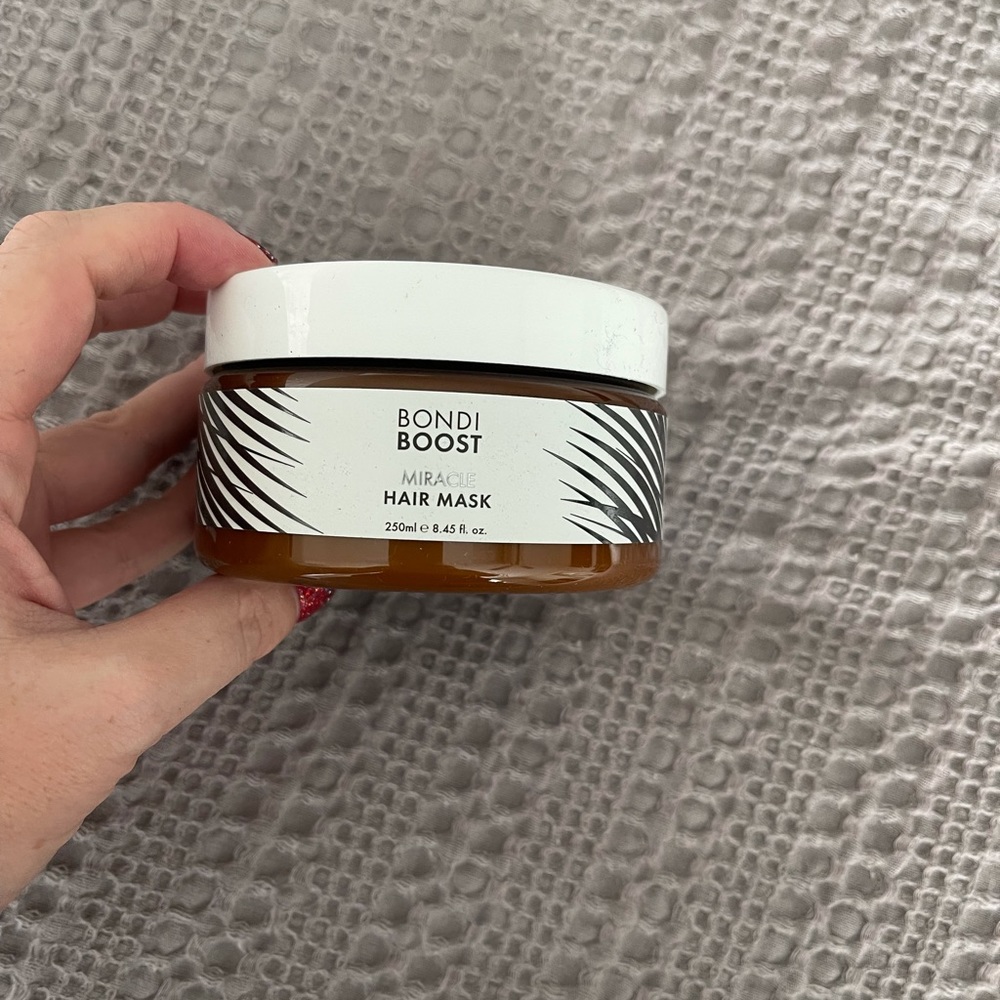 Bondi Boost miracle hair mask